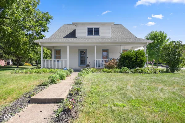 348 CREEKBEND LN