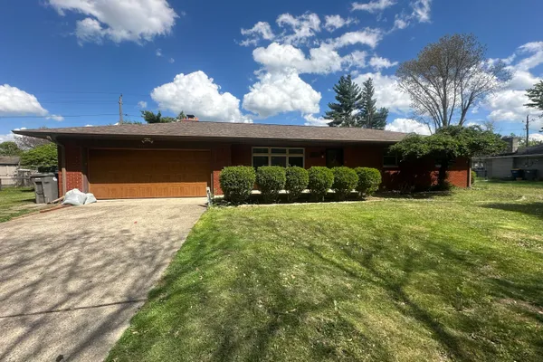 7121 LAUREL DR