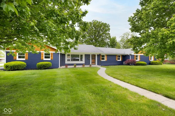 2004 TERRACE LN