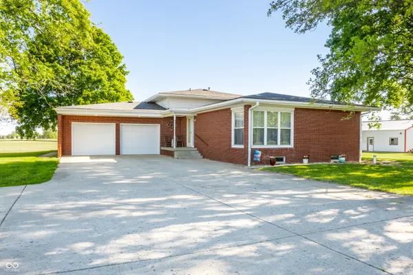 8868 E STATE RD 234