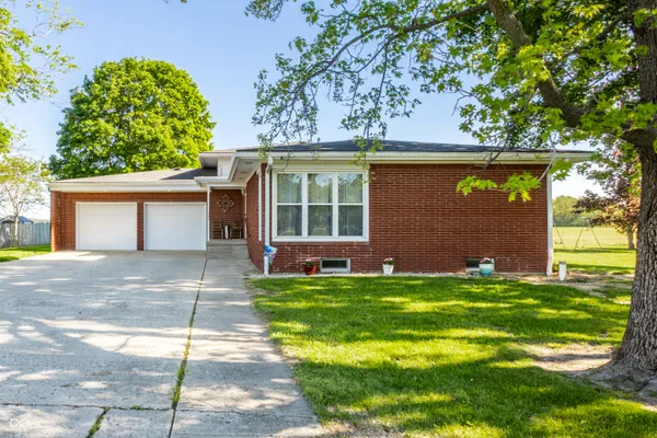8868 E STATE RD 234