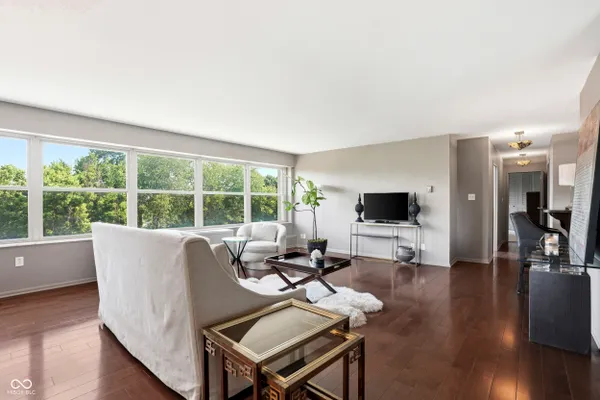 25 E 40TH ST 6B
