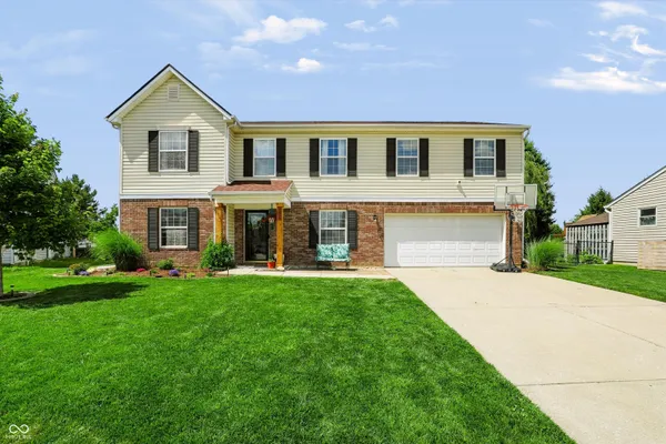 6808 HARRIET DR