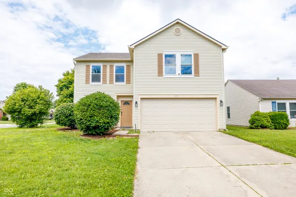 5606 N PLYMOUTH CT