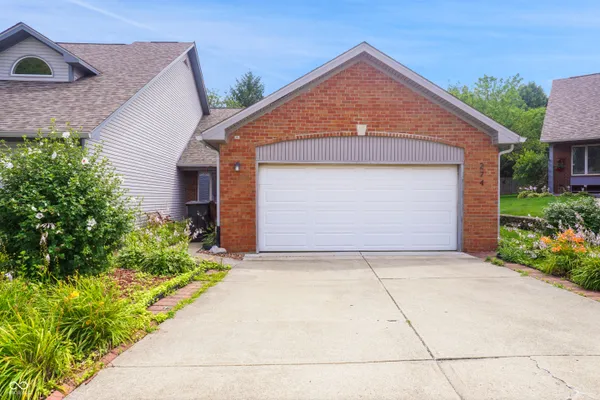 274 GOLF CT
