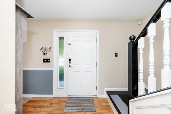 111 OAKVIEW DR