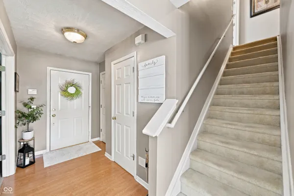 5435 RESTON DR