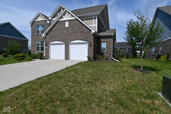 5184 WYNDALE DR
