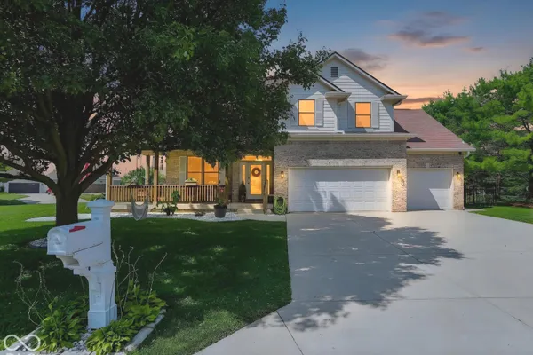 1020 SUNSET BAY