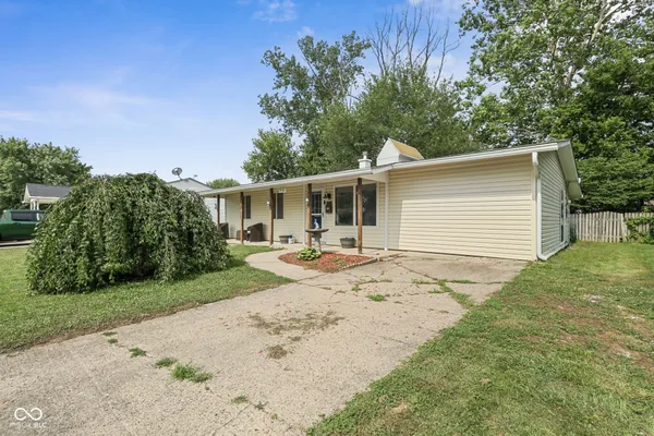 950 EDGEWOOD DR