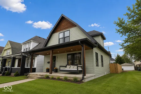 1917 HOYT AVE