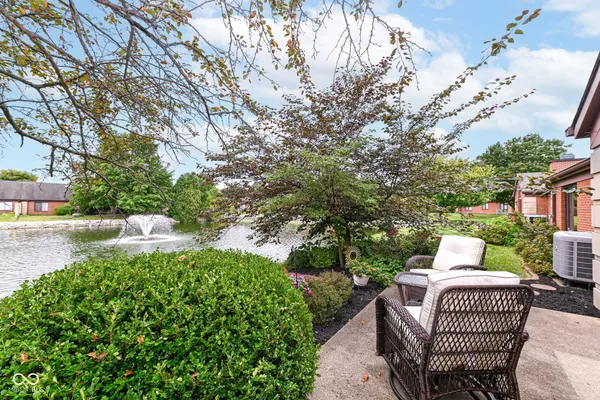2066 OAK RUN CT