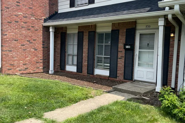 735 SOUTHFIELD CT