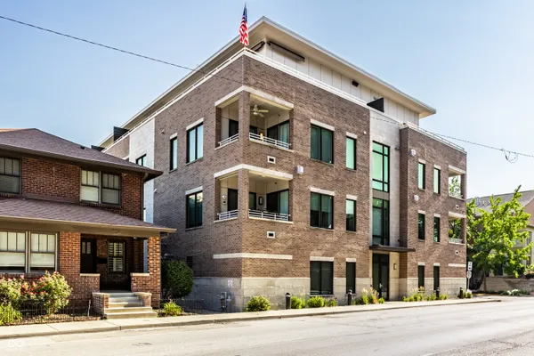 504 N PARK AVE 9