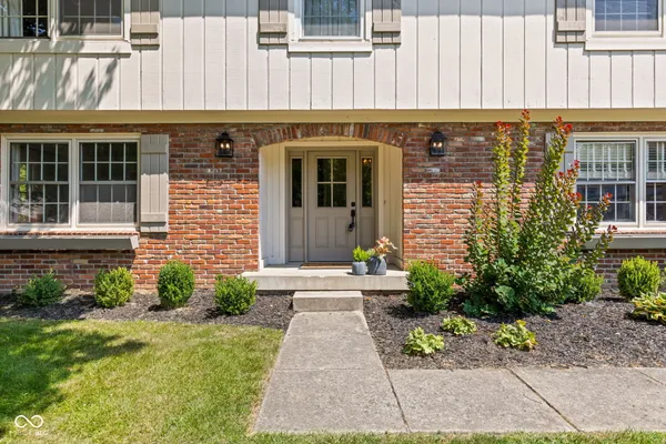 6852 MARMONT CT