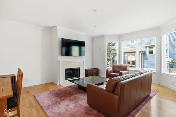 523 ALLARD PL