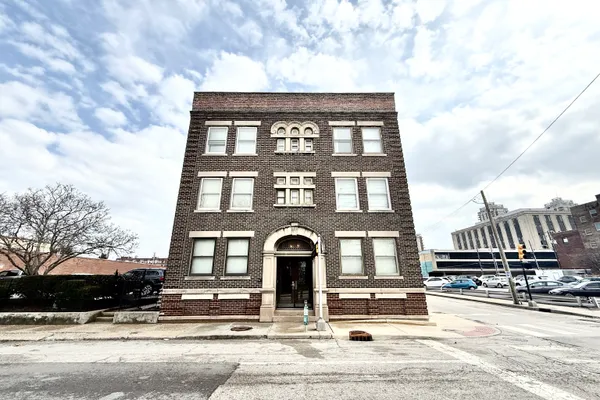 801 N PENNSYLVANIA ST A-B