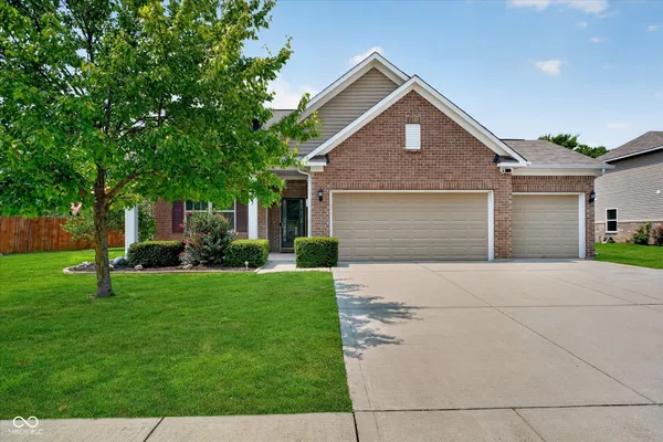 8922 N SPRINGVIEW DR