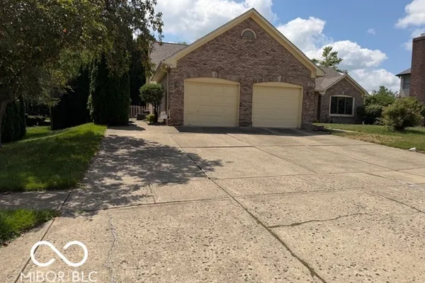 1019 MOUNT VERNON DR