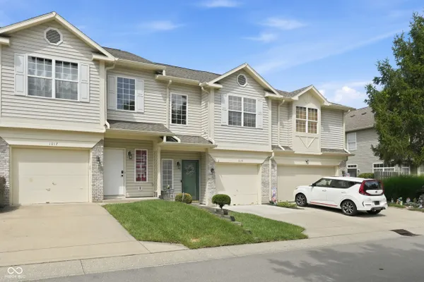 1019 GROVEWOOD DR