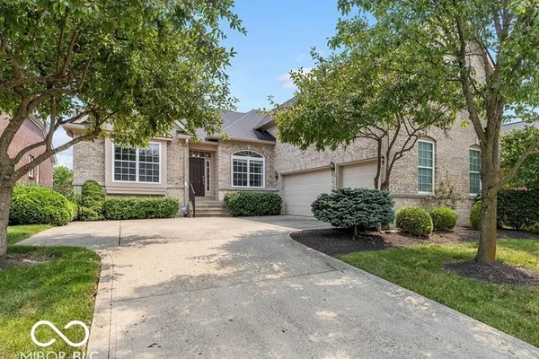 15471 MISSION HILLS DR