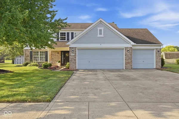 387 SUGAR BUSH LN