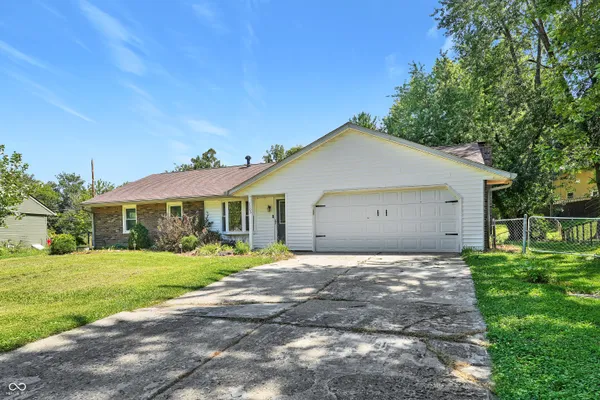 1105 BROOKSIDE LN