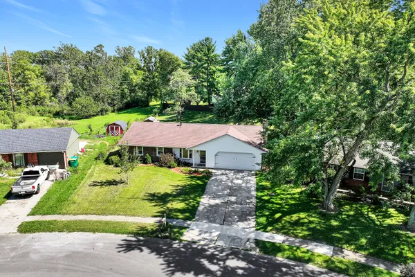 1105 BROOKSIDE LN