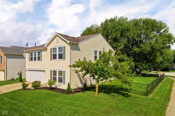 2272 WESTMERE DR