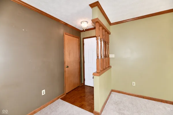 399 VINEWOOD DR
