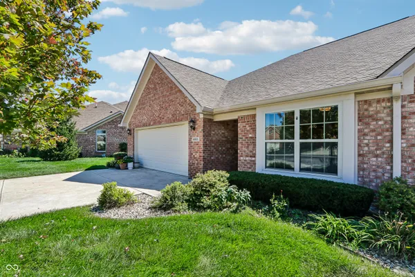 4935 W HARRISBURG CT