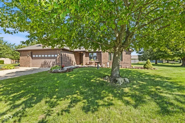 1360 KANTERBURY LN