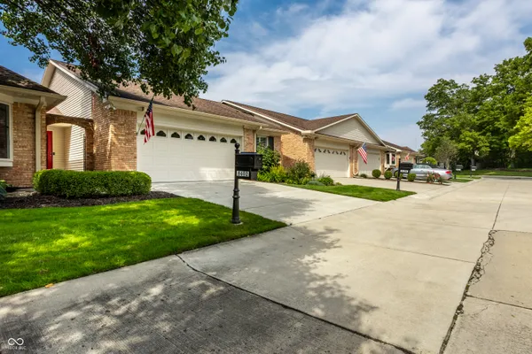 8406 QUAIL HOLLOW RD