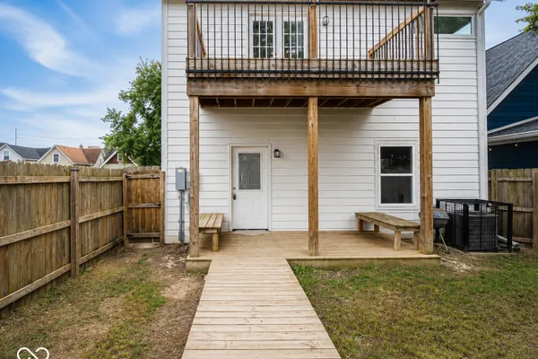 252 IOWA ST