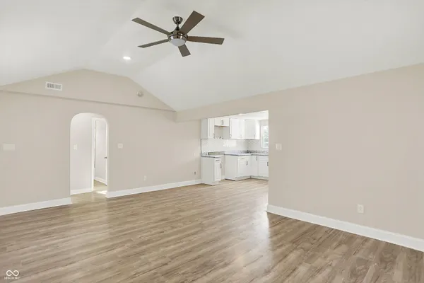 1466 S WORTH AVE