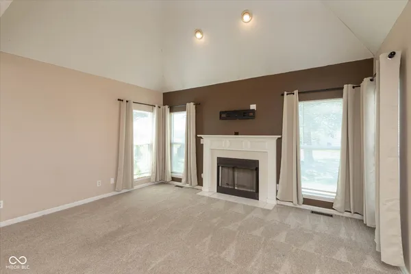 1200 MATTHEWS CT