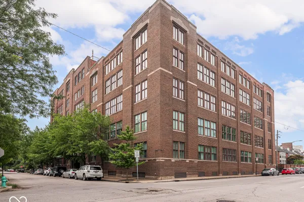 430 N PARK AVE 104