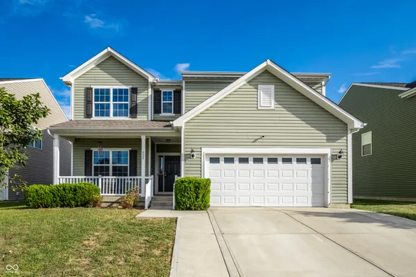 828 BLUE ASH TRL