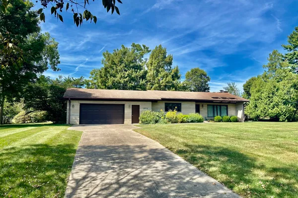 874 S LAKEHURST DR