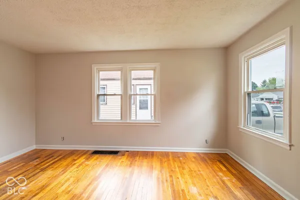 1810 CALHOUN ST