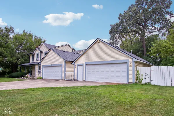 1152 DELRAY DR