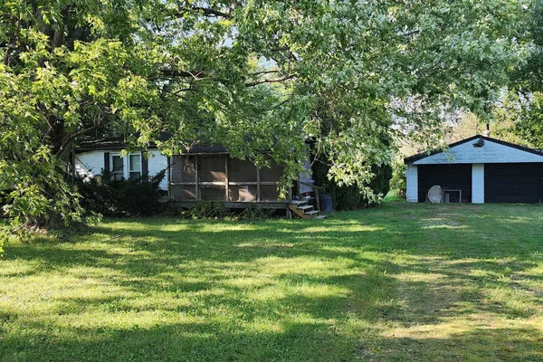 8756 W OLD FORT RD