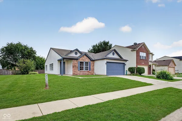 2203 SUMMERFIELD DR