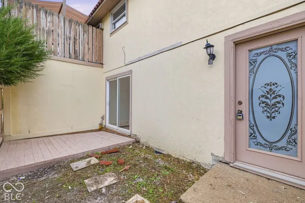 2813 DEL PRADO DR