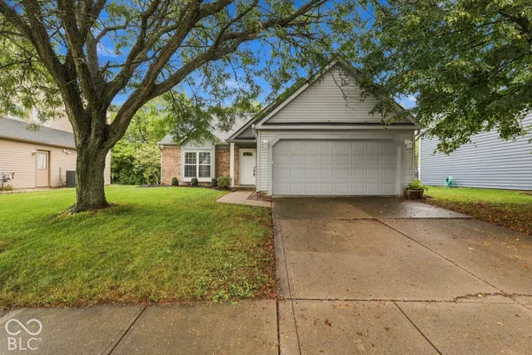 17935 GRASSY KNOLL DR