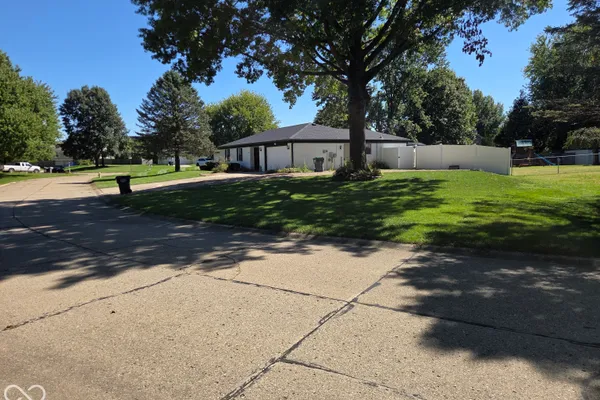 455 PLEASANTVIEW BLVD