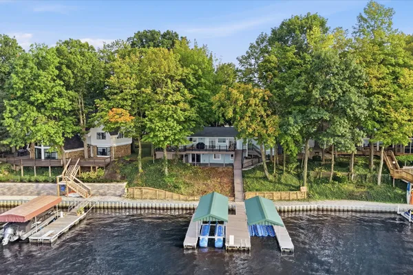 2429 CAPE HENRY CT