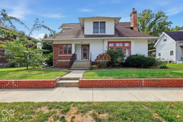 303 W PEARL ST