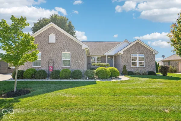 287 S WOODRIDGE DR