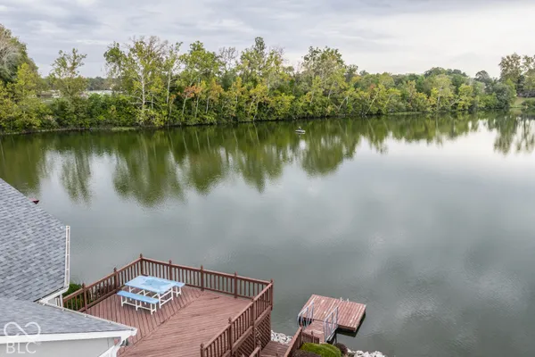 5565 CRYSTAL BAY W DR